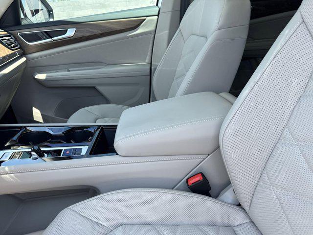 new 2025 Volkswagen Atlas car, priced at $45,434