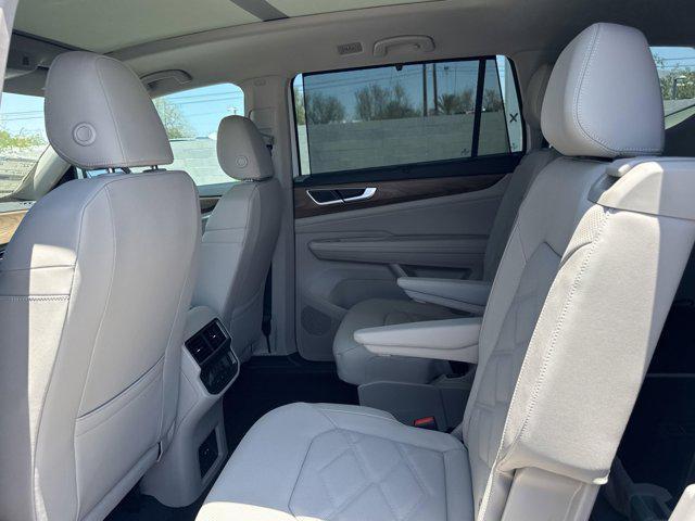 new 2025 Volkswagen Atlas car, priced at $45,434