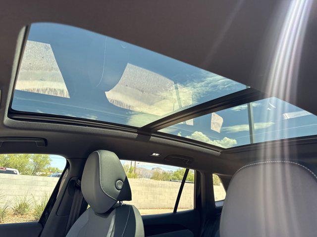 new 2025 Volkswagen Tiguan car, priced at $40,233