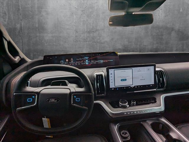 new 2025 Ford Expedition car, priced at $80,667
