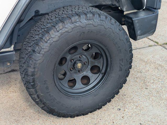 used 2015 Jeep Wrangler Unlimited car, priced at $20,995