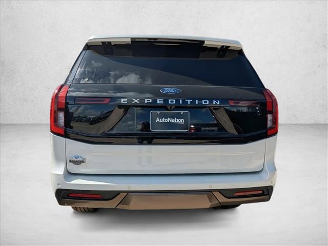 new 2025 Ford Expedition car, priced at $84,691