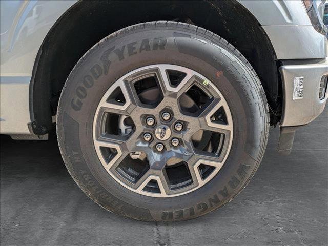new 2025 Ford F-150 car, priced at $40,527