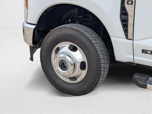 new 2025 Ford F-350 car, priced at $71,495