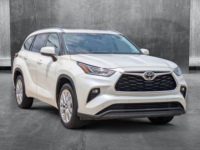 used 2020 Toyota Highlander car, priced at $30,398