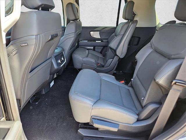 new 2025 Ford Expedition car, priced at $67,988