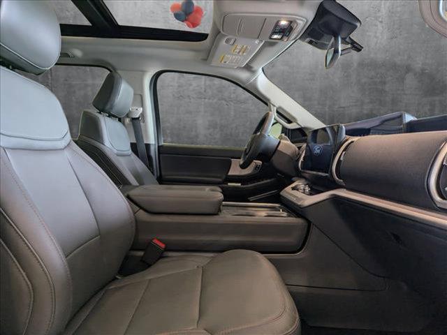 new 2025 Ford Expedition car, priced at $84,790