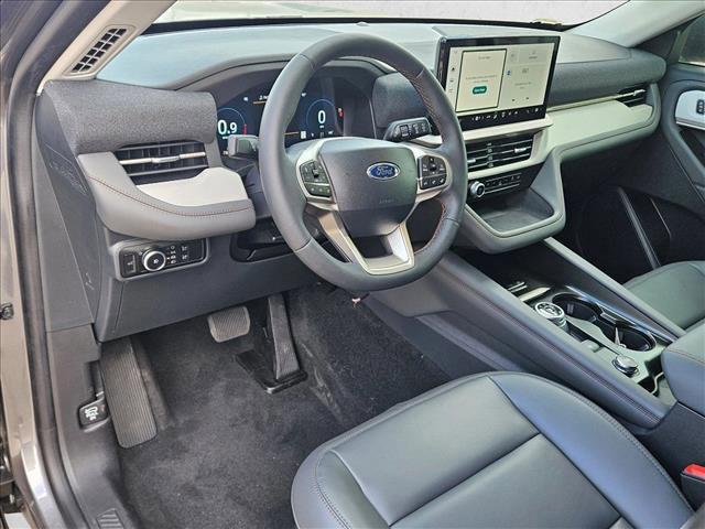 new 2025 Ford Explorer car, priced at $38,902