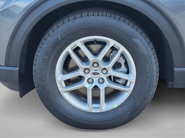 new 2025 Ford Explorer car, priced at $38,902