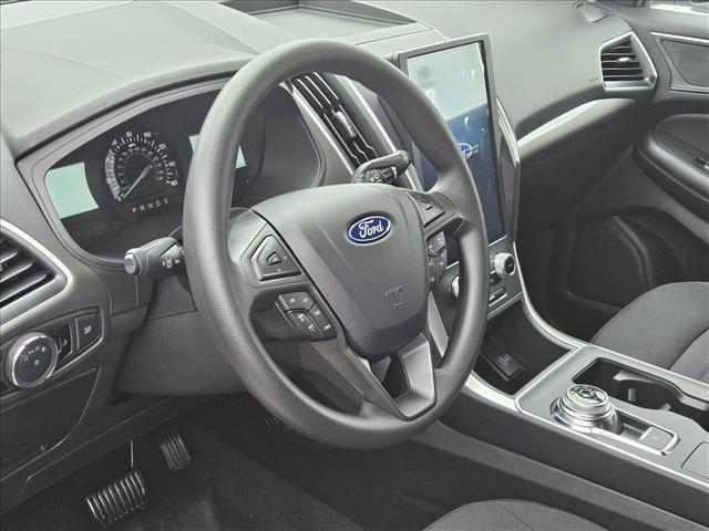 new 2024 Ford Edge car, priced at $30,995