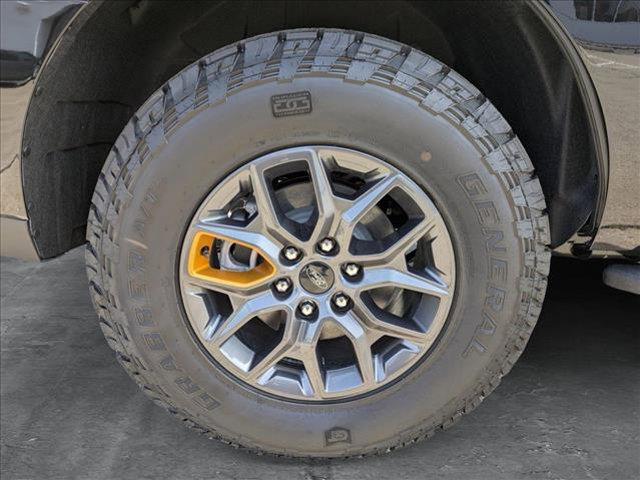 new 2025 Ford Expedition car, priced at $80,676