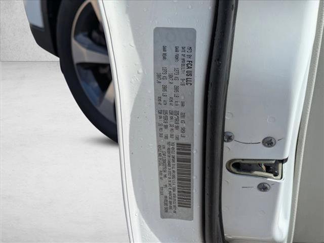 used 2019 Jeep Cherokee car, priced at $20,995