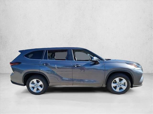 used 2024 Toyota Highlander car, priced at $37,374