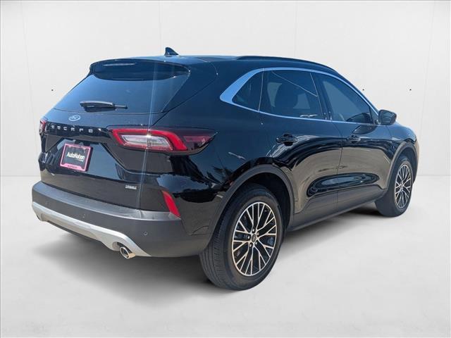 new 2025 Ford Escape PHEV car, priced at $27,277