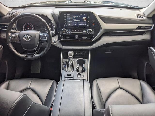 used 2020 Toyota Highlander car, priced at $30,399