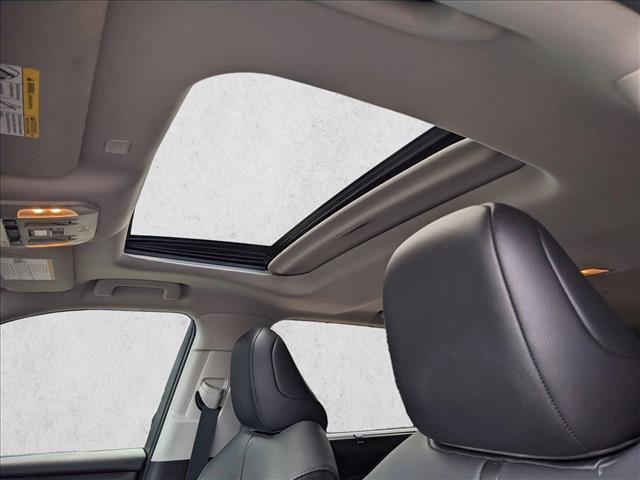 used 2020 Toyota Highlander car, priced at $30,399