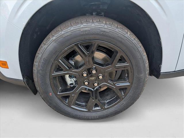 new 2025 Ford Maverick car, priced at $32,995