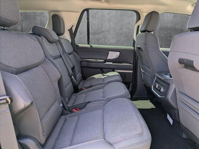 new 2025 Ford Expedition car, priced at $65,085