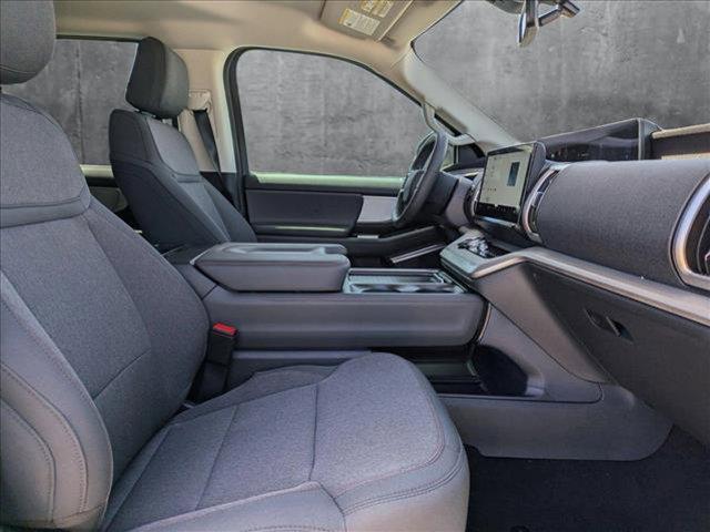 new 2025 Ford Expedition car, priced at $65,085