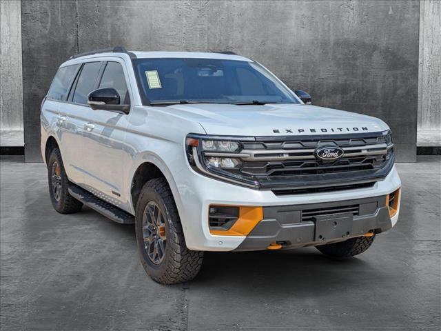 new 2025 Ford Expedition car, priced at $80,667