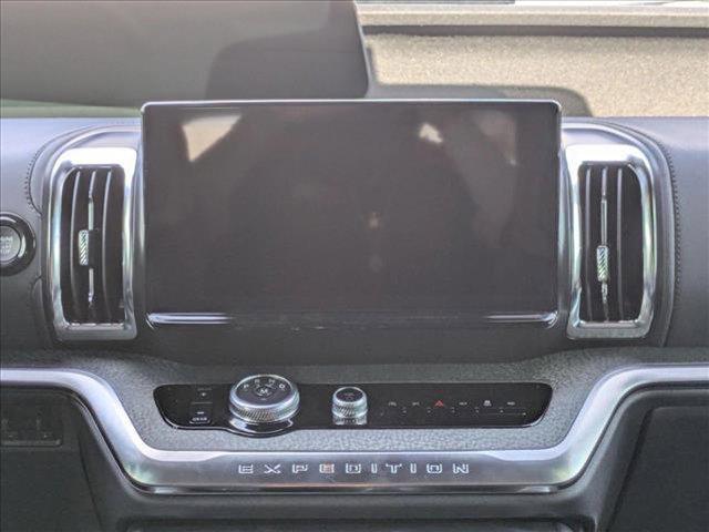new 2025 Ford Expedition car, priced at $80,667
