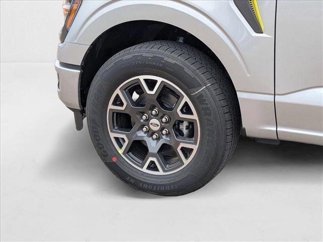 new 2025 Ford F-150 car, priced at $40,027