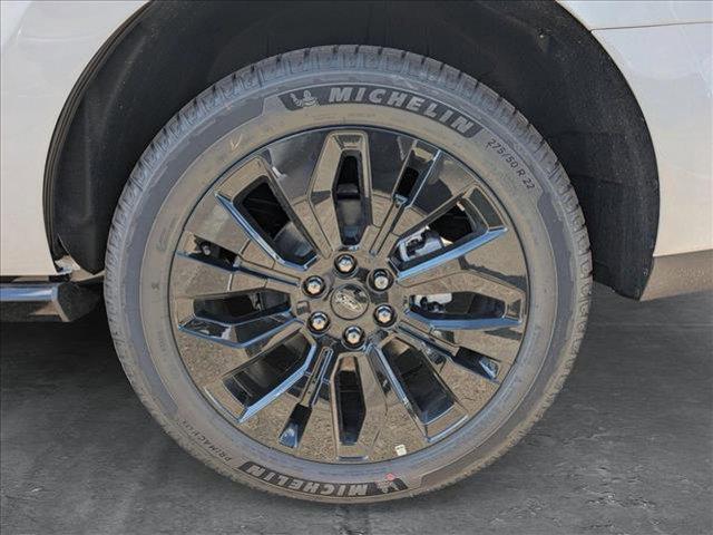 new 2025 Ford Expedition car, priced at $78,627