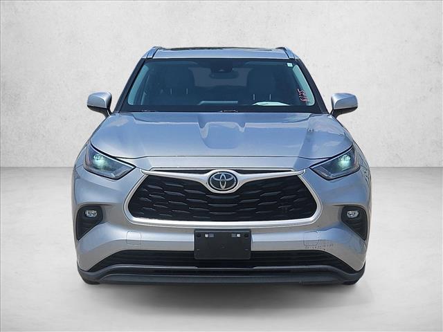 used 2021 Toyota Highlander car, priced at $26,995