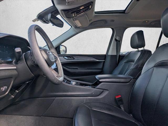 used 2023 Jeep Grand Cherokee car, priced at $28,995