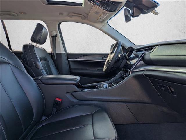 used 2023 Jeep Grand Cherokee car, priced at $28,995