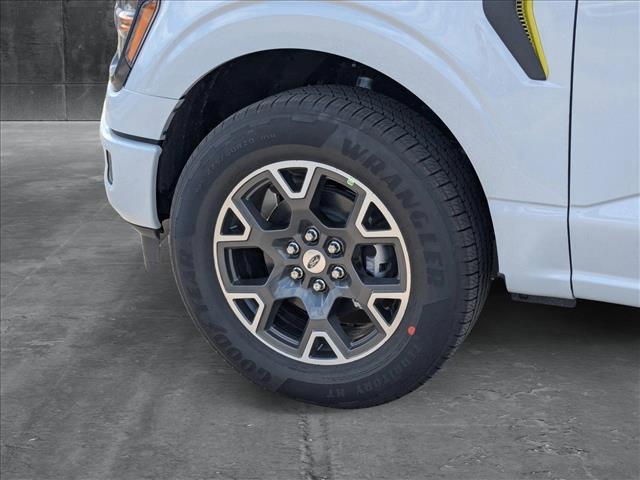 new 2025 Ford F-150 car, priced at $40,527