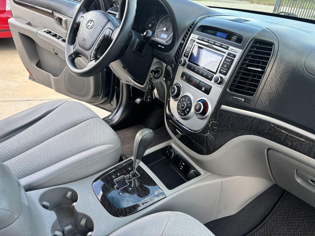 used 2009 Hyundai Santa Fe car, priced at $5,495