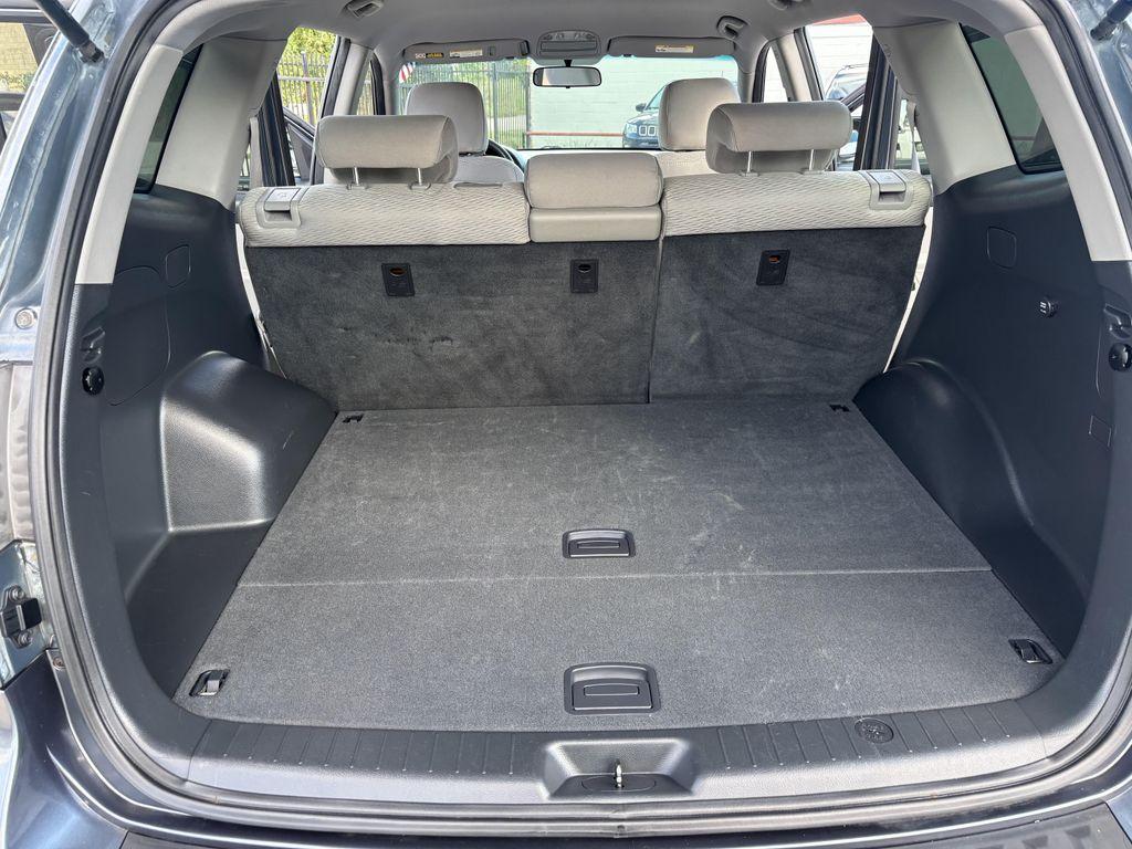 used 2009 Hyundai Santa Fe car, priced at $5,495