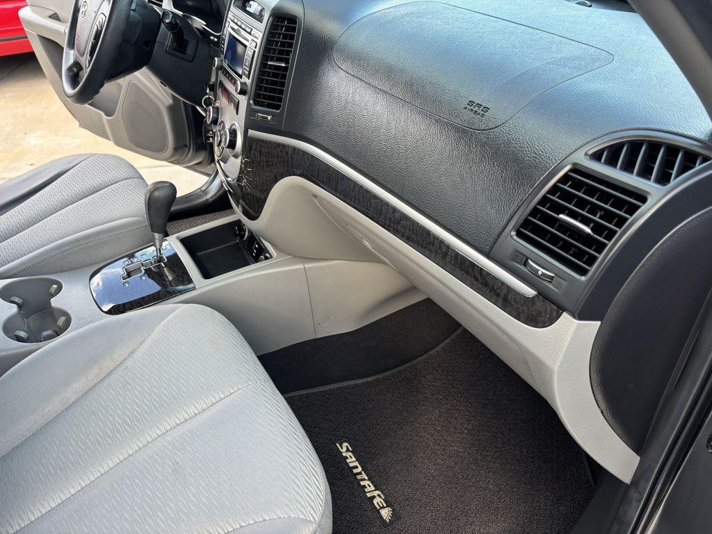 used 2009 Hyundai Santa Fe car, priced at $5,495
