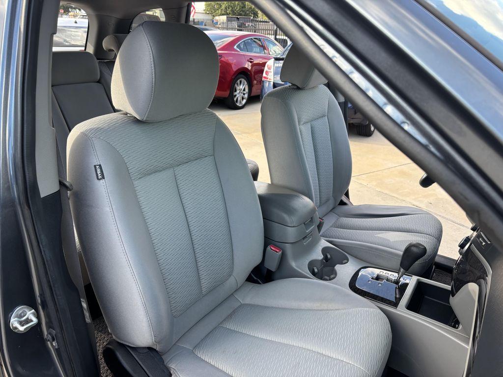 used 2009 Hyundai Santa Fe car, priced at $5,495