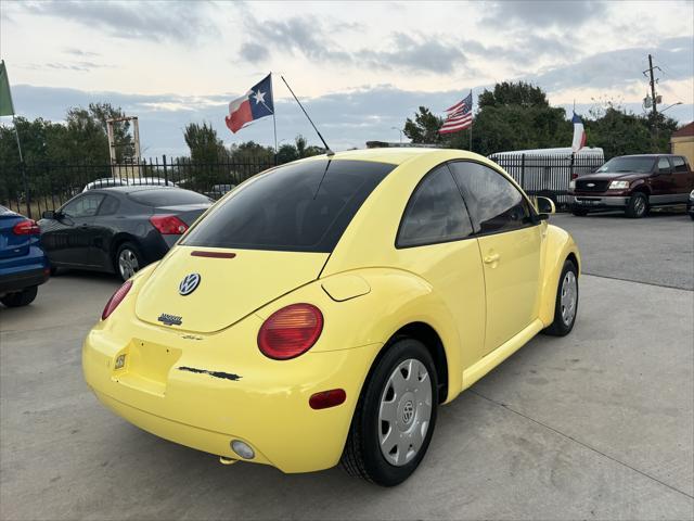 used 2000 Volkswagen New Beetle car, priced at $3,995