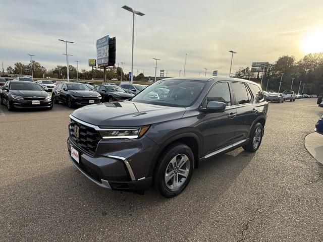 new 2025 Honda Pilot car, priced at $44,895