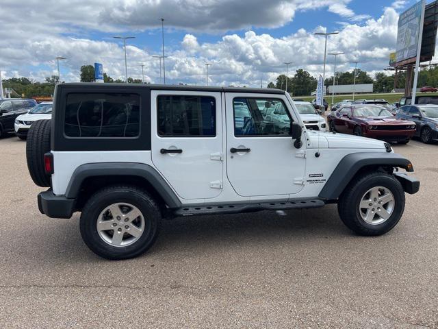 used 2015 Jeep Wrangler Unlimited car, priced at $21,500