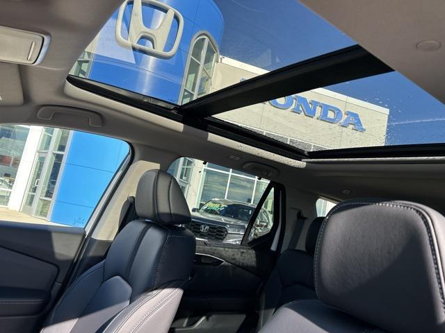 new 2025 Honda Pilot car, priced at $51,250