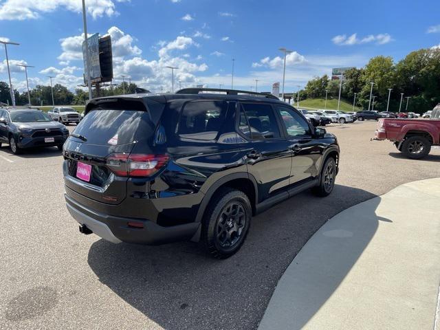 new 2025 Honda Pilot car, priced at $50,795