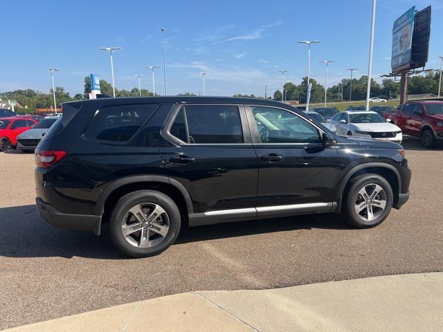 used 2025 Honda Pilot car, priced at $42,018