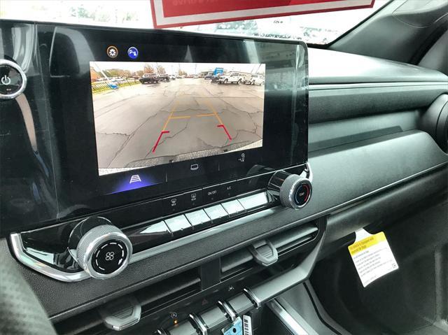 new 2024 Chevrolet Colorado car, priced at $30,600