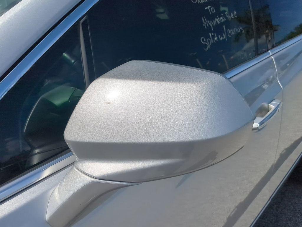 used 2019 Cadillac XT5 car, priced at $20,900