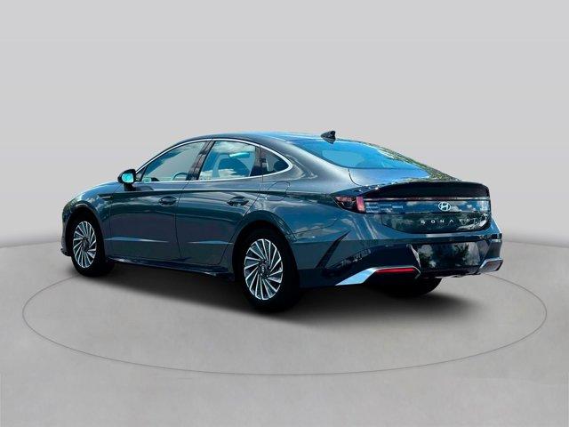 new 2025 Hyundai Sonata Hybrid car