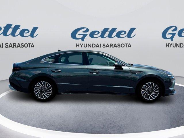 new 2025 Hyundai Sonata Hybrid car