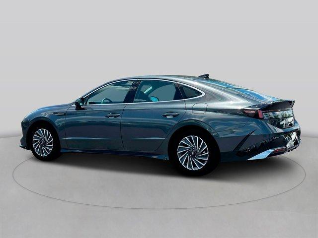 new 2025 Hyundai Sonata Hybrid car