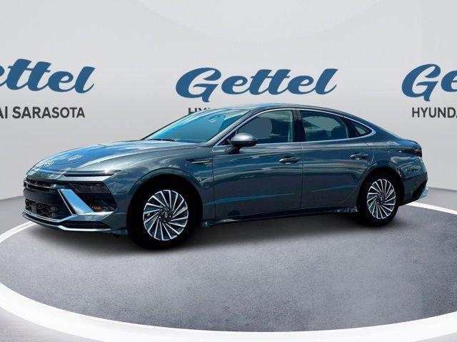 new 2025 Hyundai Sonata Hybrid car