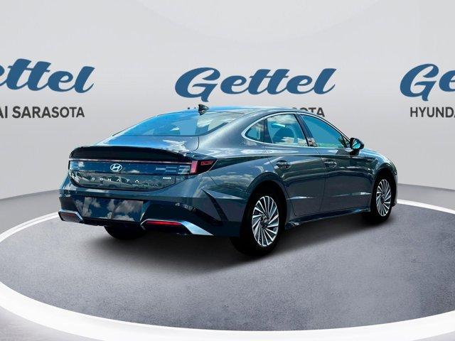 new 2025 Hyundai Sonata Hybrid car