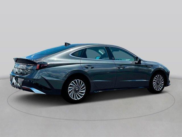 new 2025 Hyundai Sonata Hybrid car