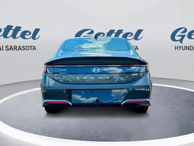 new 2025 Hyundai Sonata Hybrid car